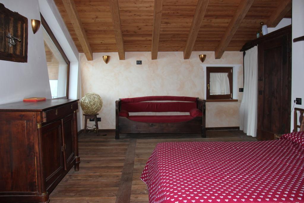 Villa La Tour Nus Quarto foto
