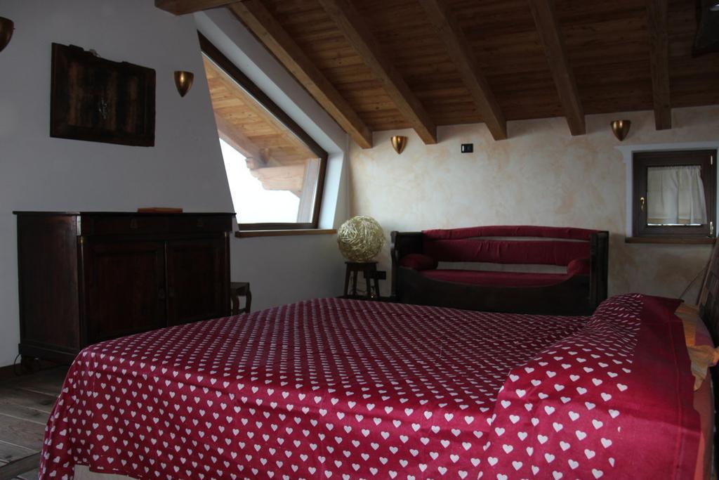 Villa La Tour Nus Quarto foto