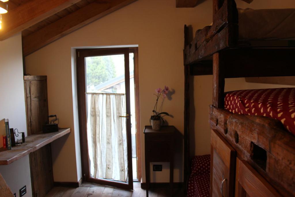 Villa La Tour Nus Quarto foto